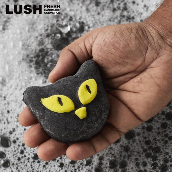 LUSH ニャンと魔法にかけられて バブルバー 泡風呂 入浴剤 ハロウィン 数量限定 ギフト プレゼント 黒猫 かわいい 香り お風呂 保湿 癒やし ラッシュ 公式