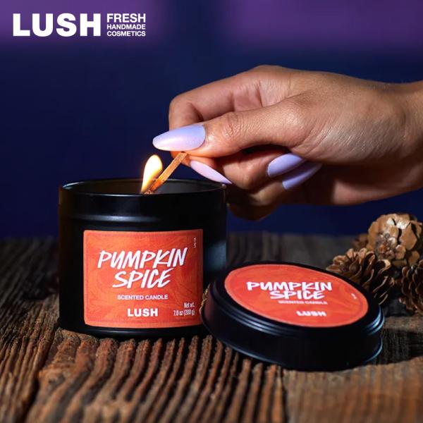 LUSH パンプキンスパイスキャンドル アロマキャンドル 芳香 カボチャ スパイス 甘い 香り ハロウィン 数量限定 ギフト プレゼント 癒やし ラッシュ 公式