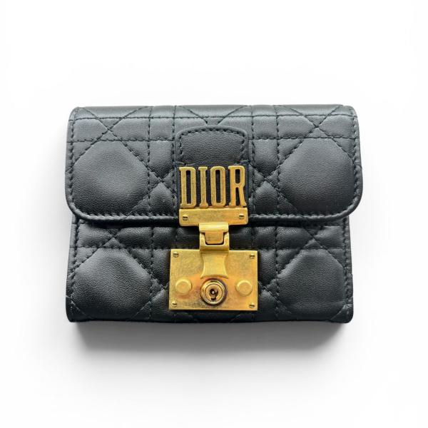 【美品】クリスチャンディオール 三つ折財布 ブラック パテント カナージュ 希少 展示品級美品 Dior ディオール アディクト カナージュ 三つ折り
