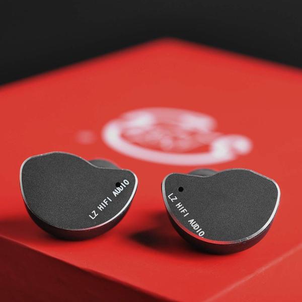 Lz Z04a イヤホン 高音質 1dd ダイナミック一機を搭載 リケーブル ｍｍｃｘ イヤモニ型