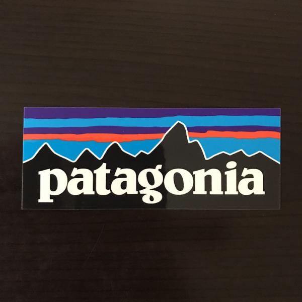 【pa-35】patagonia パタゴニア ステッカー P6■カラーマルチ■サイズ縦4cm×横10.1cm※稀に折れ、印刷ミス、粘着汚れがある場合があります。