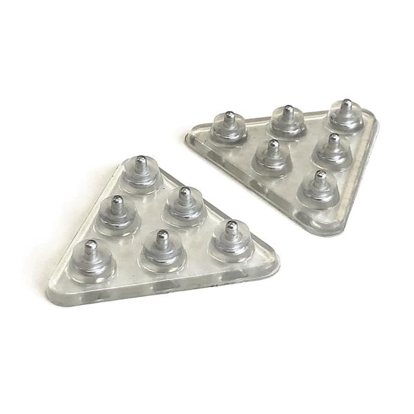 デッキパッド RZA103アルミスパイクの入ったハイパワーグリップタイプ。ブーツ底の雪落としもしっかり出来ます。サイズ：58×58×58mmカラー：クリアー