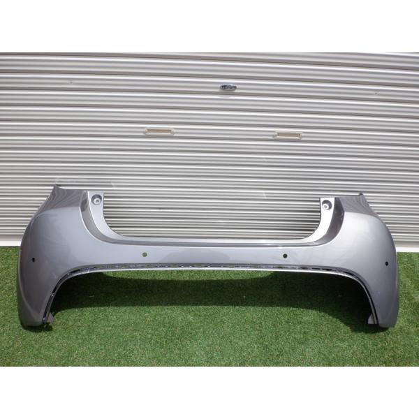 新車外し トヨタ純正 MXPA10 MXPH10 KSP210 ヤリス YARIS リア