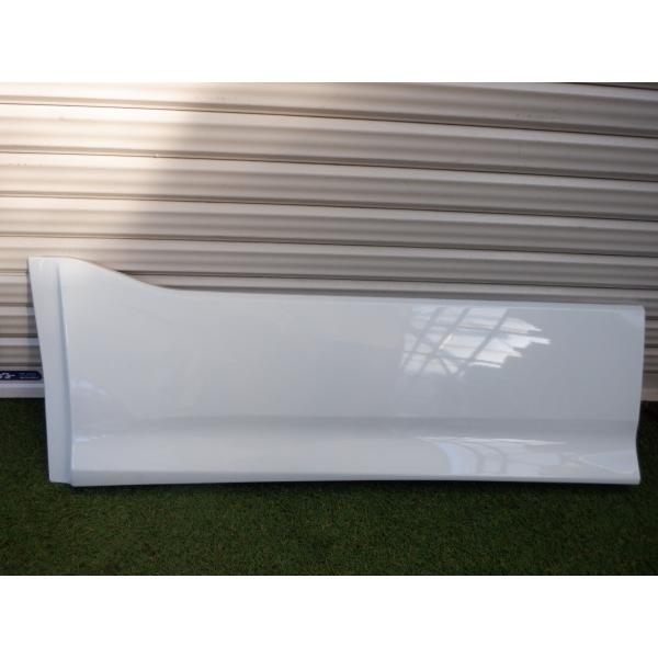 ZRR80W 80系ボクシーノア純正右フロントドアパネルガーニッシュプロテクター ZRR80W 80系ボクシーノア純正右フロントドアパネルガーニッシュ