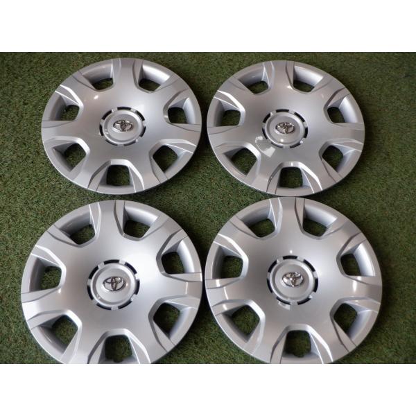 新車外し！美品！ トヨタ ハイエース 15インチ ホイールキャップ 4枚セット