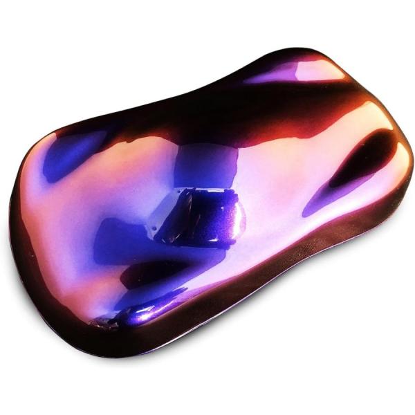 マジョーラは見る角度や光の当たり方により、様々な色に変化する偏光性塗料です。語源はラテン語で魔法を意味する単語"MAGIA"（マジア）と、自然界で見られるカラーシフト現象の"AURORA"（オーロラ）とで生み出された名称です。コスモコレクシ...