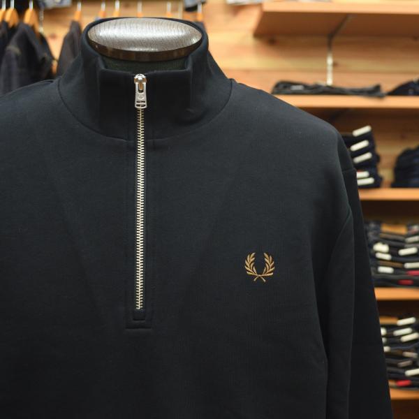 FRED PERRY（フレッドペリー） Half Zip Sweatshirt M3574 S77 BLACK