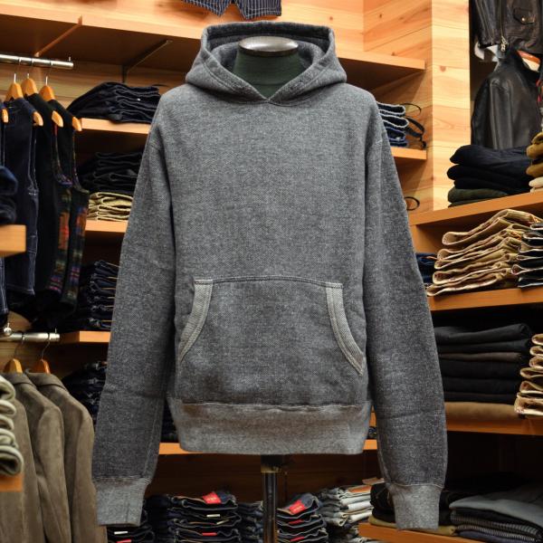 WHITESVILLE (ホワイツビル) ツイストモック プルオーバー