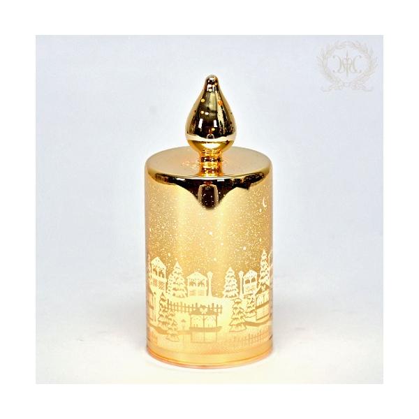 おしゃれなガラス製のキャンドル型LEDライト付きオブジェLサイズ。雪が降り積もる街並みの幻想的な風景に、夜空には月や星が描かれています。電池式のLEDライトを灯すと、光を透過して柄が浮かび上がり温かな雰囲気に。ガラス製のため本体が明るくなる...