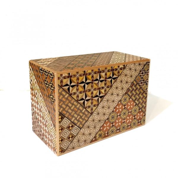 Amazon | 箱根寄木細工 秘密箱4回仕掛け Japanese puzzle box