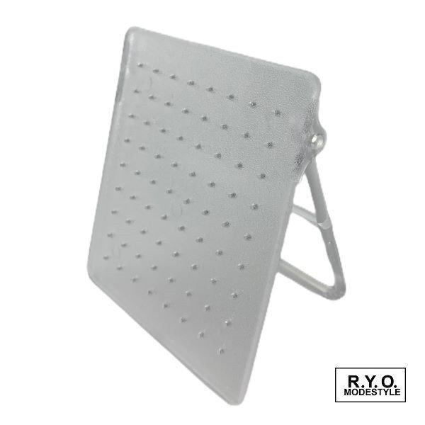 《素材》◇プラスチック《サイズ》◇外寸　サイズ　W 85mm D 66mm H 91mm《カラー》◇半透明　キャッチタイプののピアスにお使い頂けるプラスチックスタンドです。小粒なタイプのピアス用になります。コンパクトサイズで天然石のピアスや...