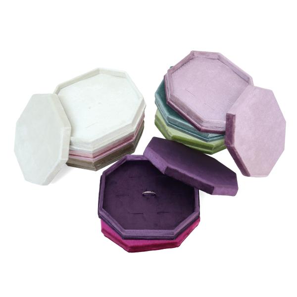 《素材》◇表地　レーヨンパイル100％　中　MDF《サイズ》◇外寸　サイズW 155mm D 130mm H 40mm内寸　W 140mm D 115mm　H13ｍｍ《カラー》◇エレガントグリーン、ディープピンク、パープル、ホワイト　ピスタ...