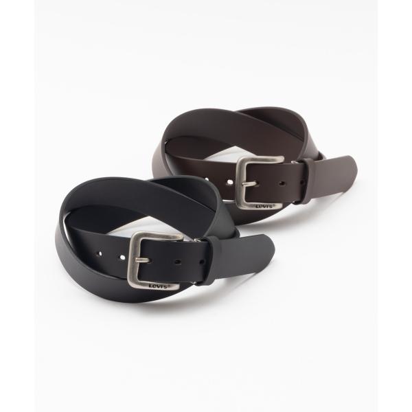 150年以上の歴史を持つジーンズブランド「Levi's」から、シンプルな牛床革のベルトが登場です。カラーは、ブラック・ダークブラウンの2色展開です。オーソドックスな幅35mmのシルエットで、カジュアルはもちろんビジネスシーンまで、どんなスタ...