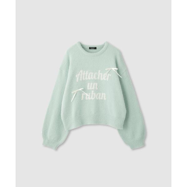 胸元にロゴ入った、ガーリーでフェミニンな印象のニット。カラーは、ブラック・ミントの2色展開です。■デザイン左右にあしらわれた小さなサテンリボンがポイントで、可愛らしさをぐっと引き立てます。シックなブラックと柔らかなミントから、気分やシーンに...