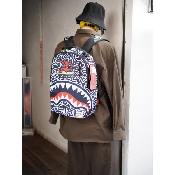 激レア SPRAYGROUND × MISHKA コラボリュック SPRAYGROUND x MISHKA MNWKA SHARK BACKPACK *VERY RARE