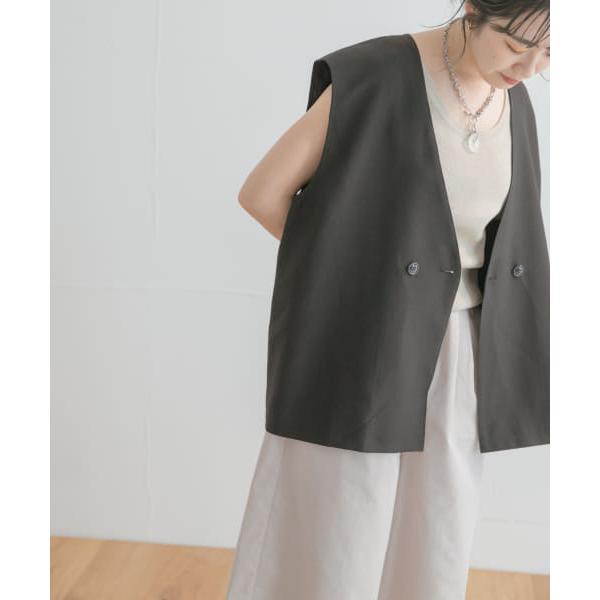 アーバンリサーチ　ノーカラージレ　白 URBAN RESEARCH ベスト ジレ ノーカラージレ レディース