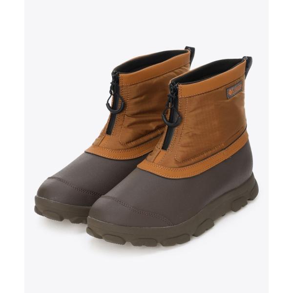 脱ぎ履きしやすいショート丈アイテム。防水性の高さも魅力