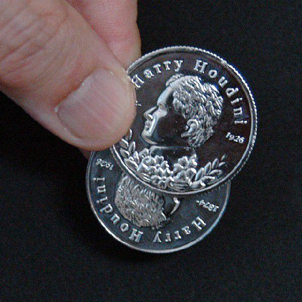 コインを見せたまま何の技法もなく消失できる効果絶大のトリック！（ギミックコインと説明書付き）