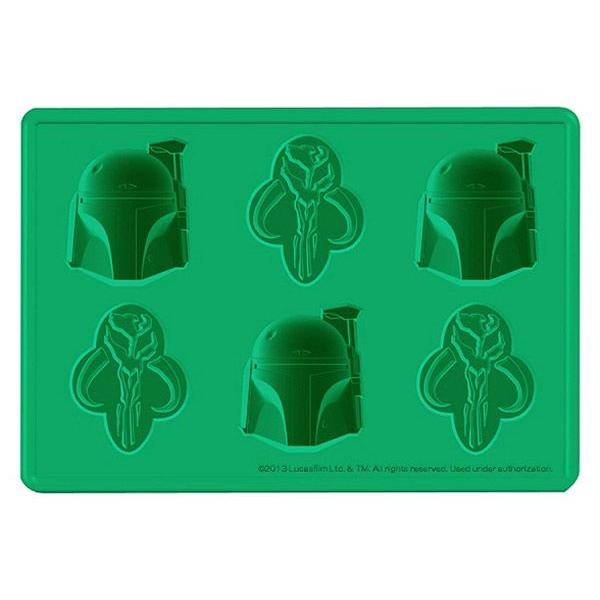 夏は製氷！冬はお菓子の焼き型に！シャレの効いたプレゼントにGood！バレンタインのチョコ作りもできちゃいます♪スターウォーズ、脇役ながら絶大な人気を誇るボバフェットのシリコントレー。ヘルメットと紋章の2種類の型が楽しめます！氷を作ったり、チ...