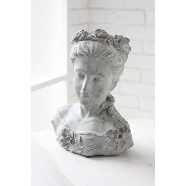 サイズ　幅24ｘ奥行16.5ｘ高さ29.5cm口径8ｘ深さ12cm材質　セメント穴なし