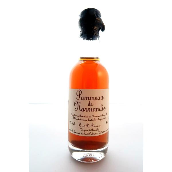 カルヴァドスとアップルジュースのミックスリキュールです。カルヴァドスはちょっとハードルが高いと思っている方。　まずはこちらを飲んでみませんか？アルコール度数は17℃ですが比較的甘めで、スッキリと甘めのワインのように飲めてしまいます。　ブラン...