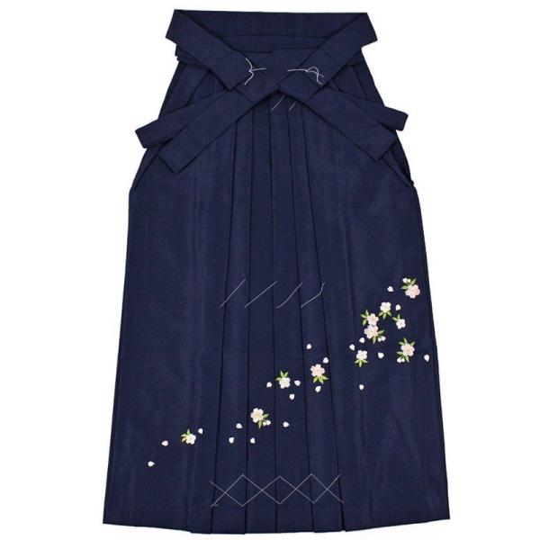女性袴 刺繍入り ３サイズ〔紺〕