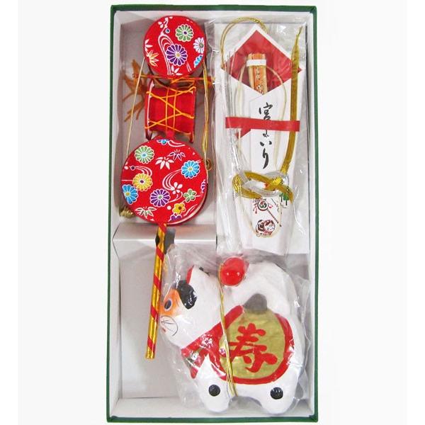 セット内容(箱入り）犬張り子・でんでん太鼓・扇子★でんでん太鼓の柄や扇子飾りの色味が変わる場合がございます。★光の加減により写真の色と商品の色が異なることがあります。