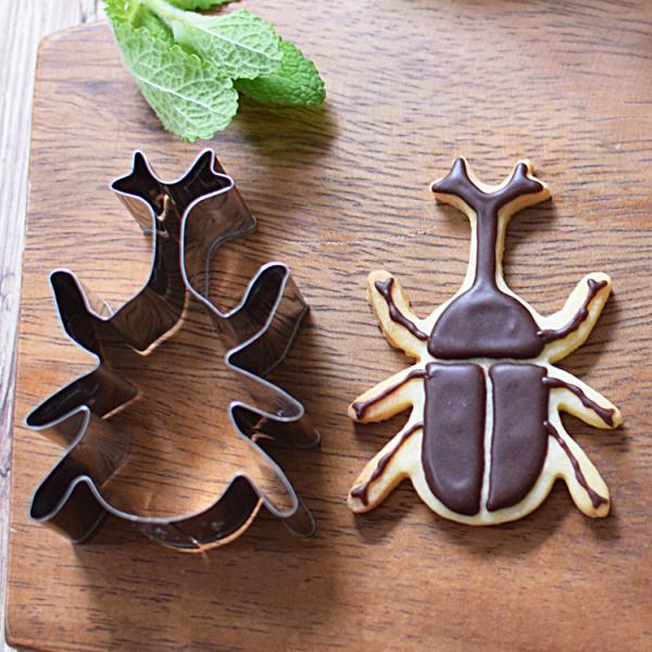 サイズ（約）：77×53×高25mm素材：ステンレス輸入元：中国クッキー抜き型におきましては、わずかな歪みやズレがみられる場合がございます。製造工程上や品質上やむを得ないものであり、良品となっておりますので商品の返品、交換に関しましては不良...