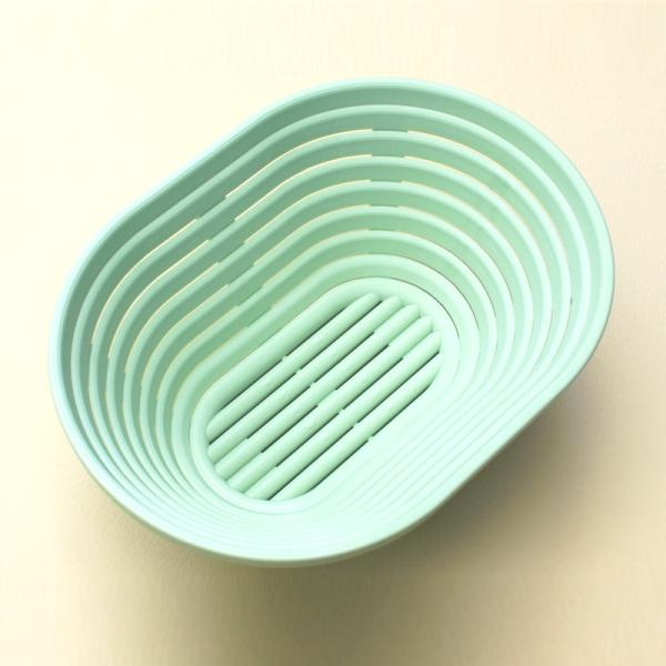 ｛商品説明｝カゴに霧吹きで水分を吹きつけてから粉をはたいて下さい軽く生地を押し付けますと粉によって縞模様がでます｛商品仕様｝材質：プラスチックサイズ内寸（約）：210×155×高79mm生地量目安（約）：500g製造国：ドイツ｛商品詳細説明...