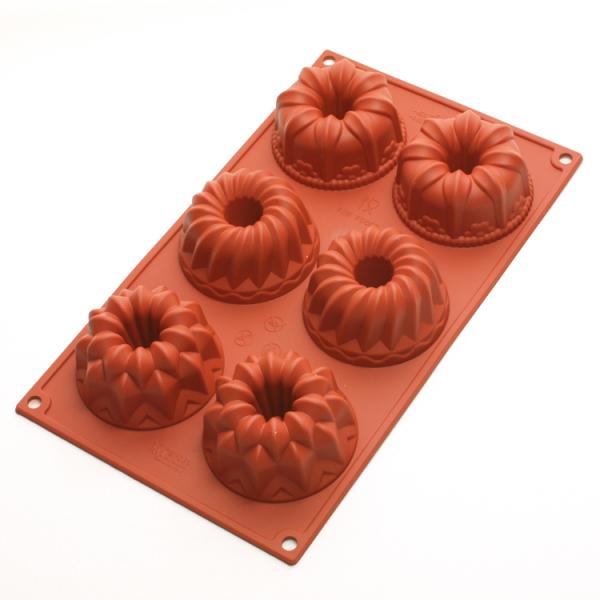 ｛ご購入前のご注意｝使い初めはぬるま湯につけ中性洗剤で洗い、十分すすいでから乾燥させて下さい。表面に必ず油脂を塗ってからご利用ください。直火には使用できませんのでご注意ください。型内で直に切り分けたり、取り出しに刃物を使用しないで下さい。使...