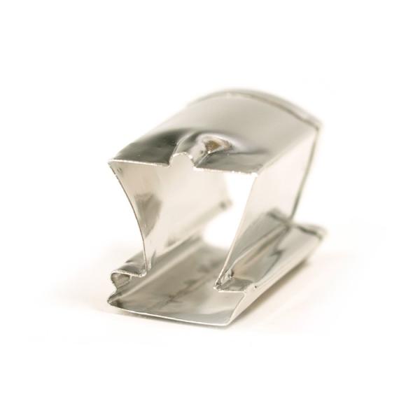aَq   D No49 C 21 × 23mm
