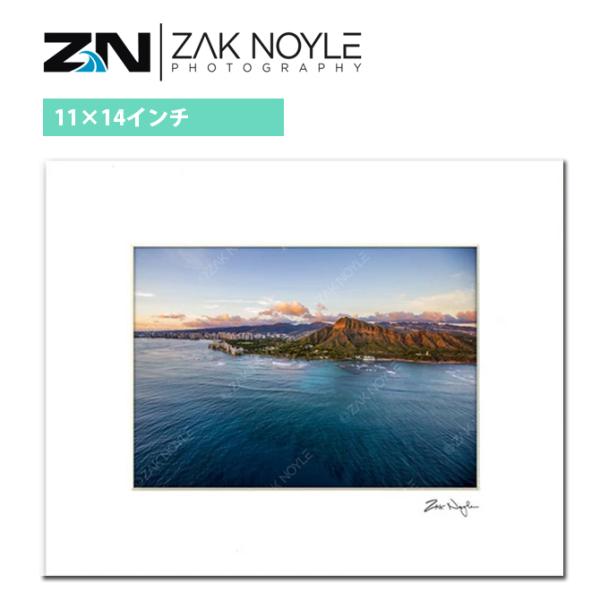 ザック・ノイルは、ハワイ・オアフ島をベースに活動している水中フォトグラファー。ハワイ生まれのロコで海が大好きなアーティスト。莫大な時間を水の中で過ごし、偉大なる海の素晴らしさをドラマティックかつ芸術的に表現し続けています。2011 年にサー...