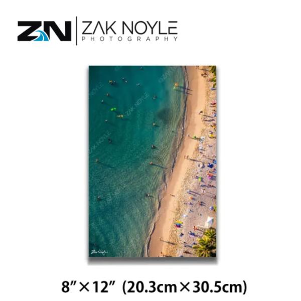 Zak Noyle（ザックノイル）のアルミニウムプリント 【 BEACH BREAK 】ザック・ノイルは、ハワイ・オアフ島をベースに活動している水中フォトグラファー。ハワイ生まれのロコで海が大好きなアーティスト。莫大な時間を水の中で過ごし、...