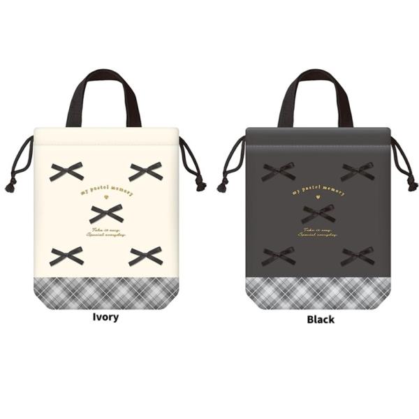 素材 ポリエステルサイズ W240×H300×D60mmネームラベル付き持ち手があるのでフックにかけられます。