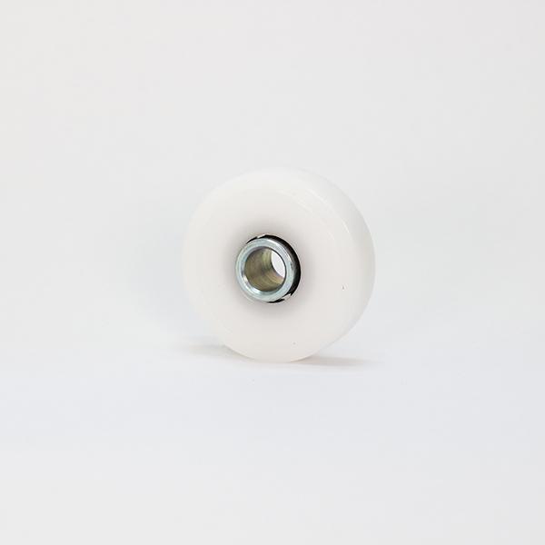 【特長】・マキテック製ホイールコンベヤ WB-36PS対応ホイール。・樹脂（アセタール製）ホイ―ル。・内輪とボ―ルは鉄製。・軸付き・標準軸（ボルト）：十字穴付きナベ M8×55L・標準軸用ワッシャー：バネ座金 M8・標準軸用ナット：六角 三...