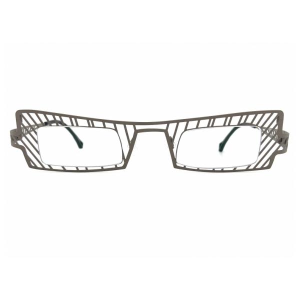 テオ eye-witness LF 137 汚れやダメージがないused品。used (A