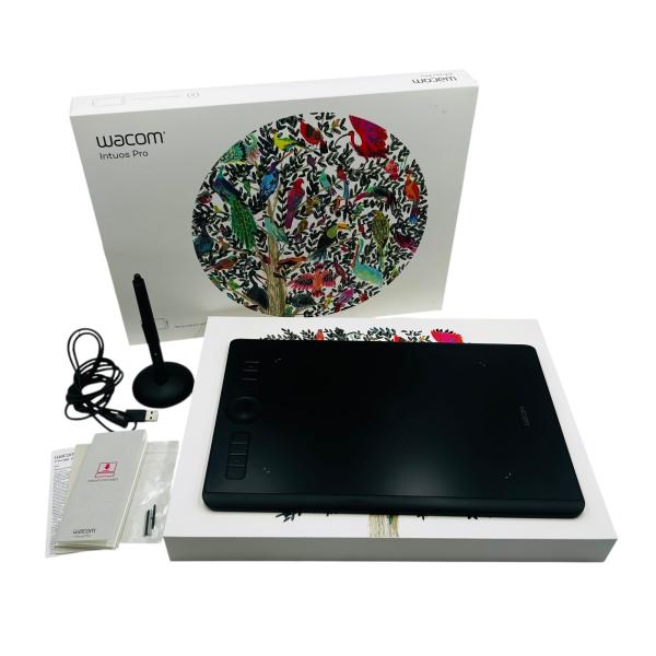 □Wacom Intuos Pro PTH-660 ペンタブレット 板タブ 本体 34×22cm 使用