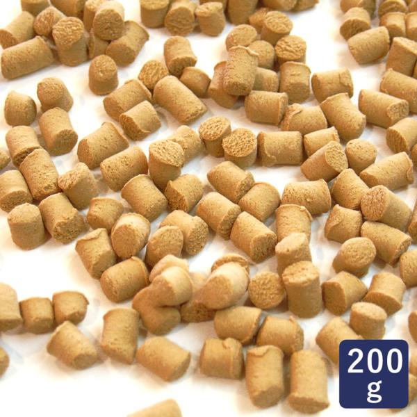 直径約5mmの粒状になった、生地と一緒に練りこむタイプのジャムです。粒状なので、ジャムを入れたところが星のように、点々と輝く感じに仕上がります。固形状になった粒ジャムを、生地と一緒に練りこんで焼くと、熱と生地からの湿度と相まって、ジャムのよ...