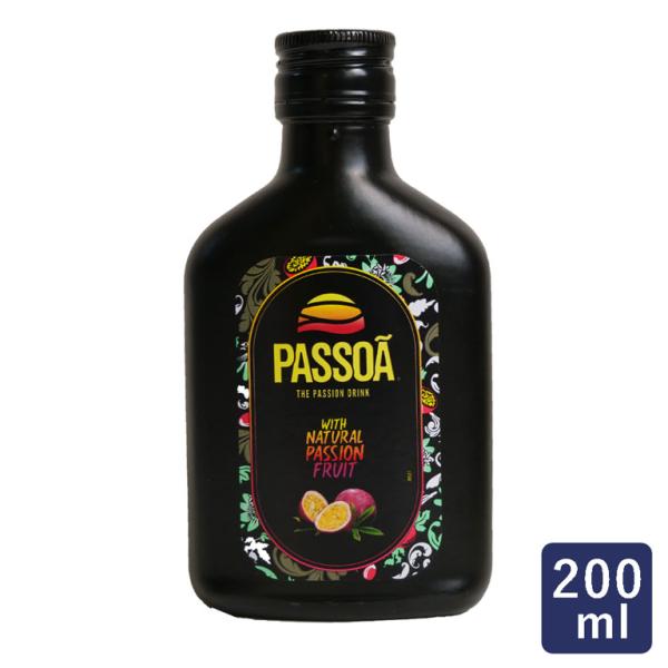 アルコール分20％天然のパッションフルーツを使用したリキュールです。パッションフルーツの甘酸っぱい味わいとほろ苦さが絶妙に調和し、フルーティな風味が特徴です。ソルベや焼き菓子など、幅広いお菓子にもお使いいただくと、いつものお菓子にトロピカル...