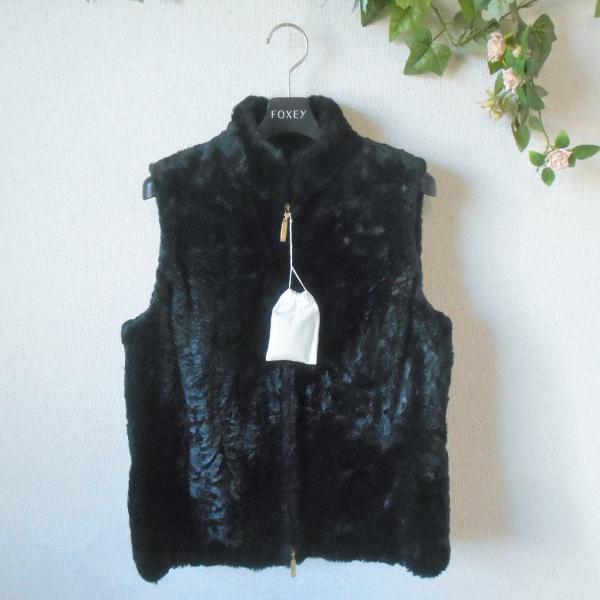 インゲボルグ　ファー付きブラックダウンベスト INGEBORG（インゲボルグ） ジップアップ ベスト ジレ フェイク ファー