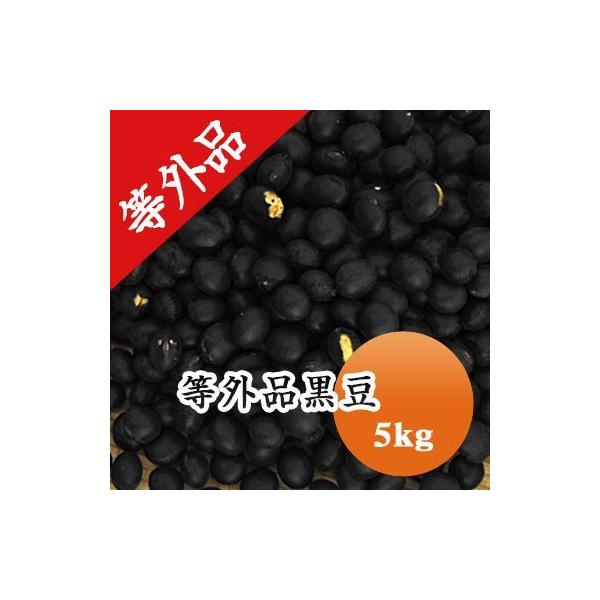 選別の際、皮切れや割れがあり、はじかれた黒豆。見た目は悪いですが食味・栄養価は通常の黒豆と変わりません。遺伝子組み換えではありません。■名　　称：大粒光黒大豆（３格）■産　　地：北海道■年　　産：令和６年■賞味期限：特に設定なし。収穫後２〜...