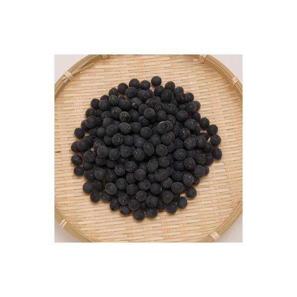 超大玉３Ｌサイズ。おせち料理の定番「丹波黒煮豆」です。遺伝子組み換えではありません。■名　　称：丹波黒大豆■産　　地：岡山県■年　　産：令和６年■賞味期限：特に設定なし。収穫後２〜３年以内にお使い下さい。■保存方法：高温多湿、直射日光を避け...