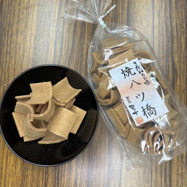 「生八ッ橋」も良いですが、”焼”も香ばしくて美味しいですよ！内容量：110ｇ