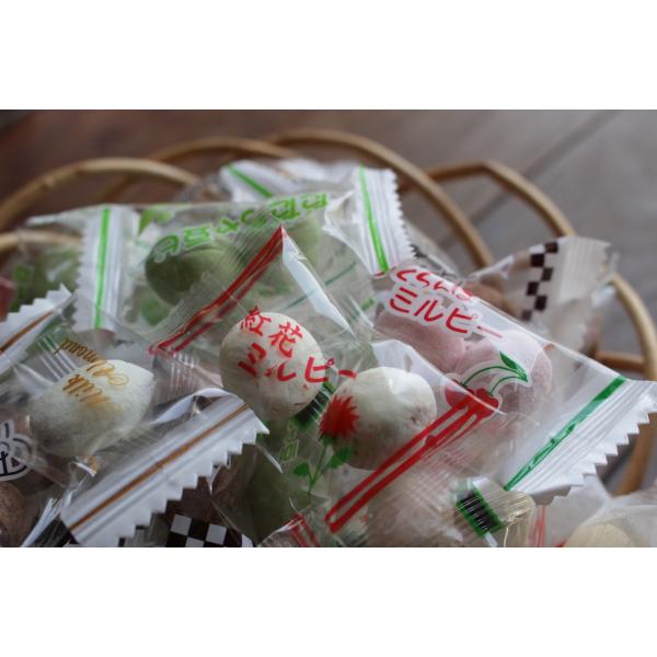 クリックポストでお客様の郵便受けにお届け♪豆菓子8種類からお好きな商品が1種類、送料込みでお買い求めいただけます。（只今、無塩炒りアーモンドは欠品しております）チビッコからおじいちゃんおばあちゃんまで 手仕事から生まれた優しい味は 老若男女...