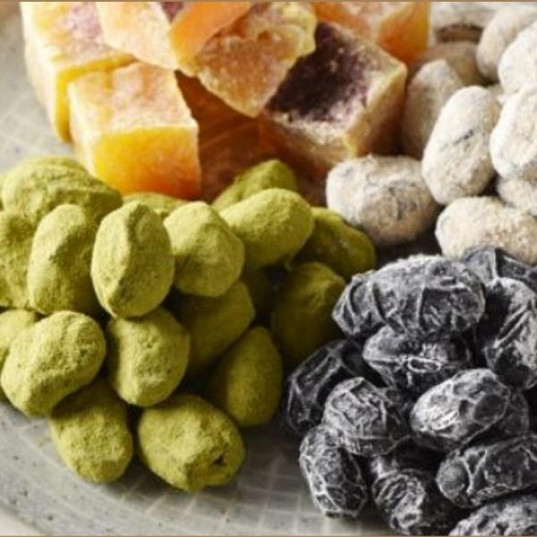 　　■丹波黒甘納豆■原材料：黒大豆(国産)、砂糖、食塩／重曹、硫酸鉄内容量：80g×2賞味期限：製造日より120日　■抹茶丹波黒甘納豆■原材料：黒大豆(国産)、砂糖、抹茶、食塩／加工澱粉、重曹、硫酸鉄内容量：80g賞味期限：製造日より90日...