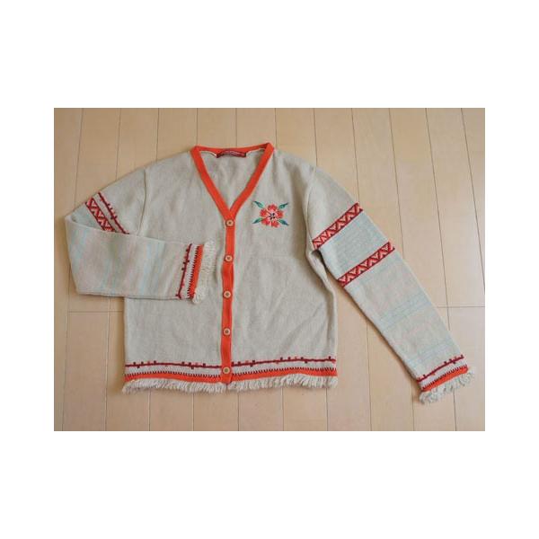 美品ファミリアカーディガン140女の子 いくの‼️美品 ファミリア