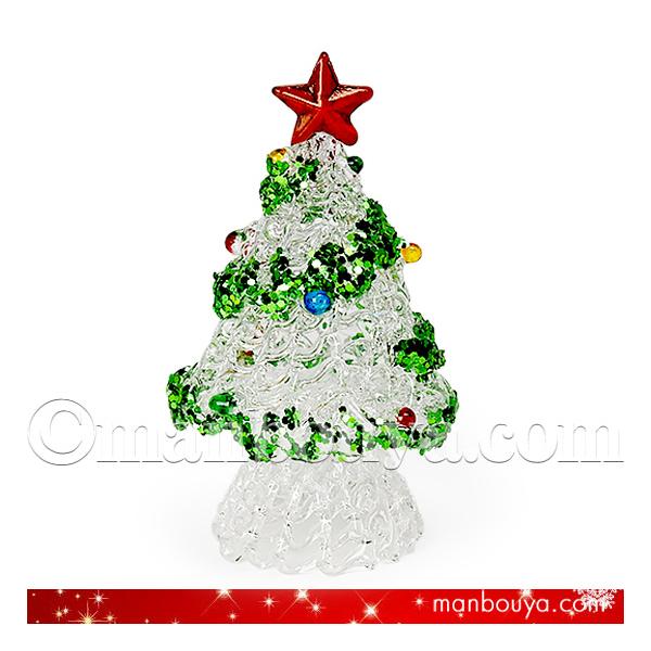 硝子製のクリスマスツリー。少し大きめで存在感があります。画像では解りづらいのですが、ツリーの透明部分は網目状になっていてキラキラ。飴細工のようでとても綺麗。ぐるっと接着されたグリーンのスパンコールも華やかです。お好きなガラス細工のディスプレ...