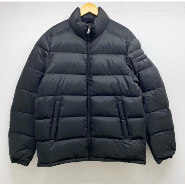 PRADA (プラダ) SGY091 R132 2022年製 三角プレート ダウン PRADA (プラダ) SGY091 R132 2022年製 三角プレート ダウン