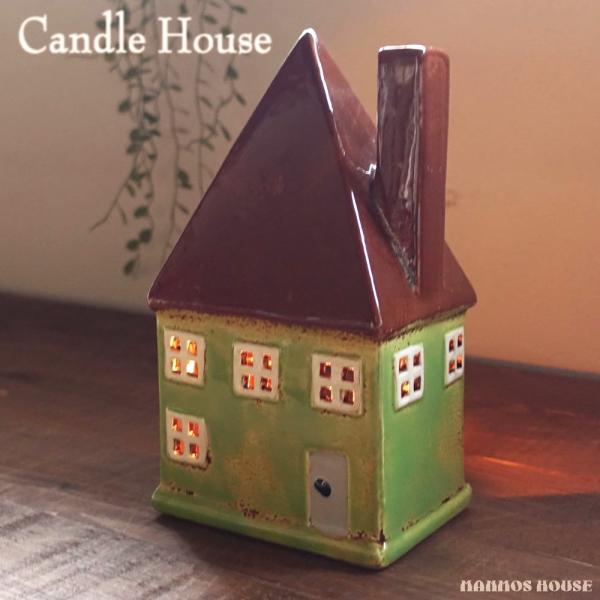 絵本から飛び出してきたような、温かみのある優しいデザインの可愛らしい陶器のキャンドルハウス置いておくだけでもお洒落なインテリアになります。色々と並べていただくと自分だけの小さな街並みが作れます♪ガーデニングのアクセサリーとしてもとってもかわ...