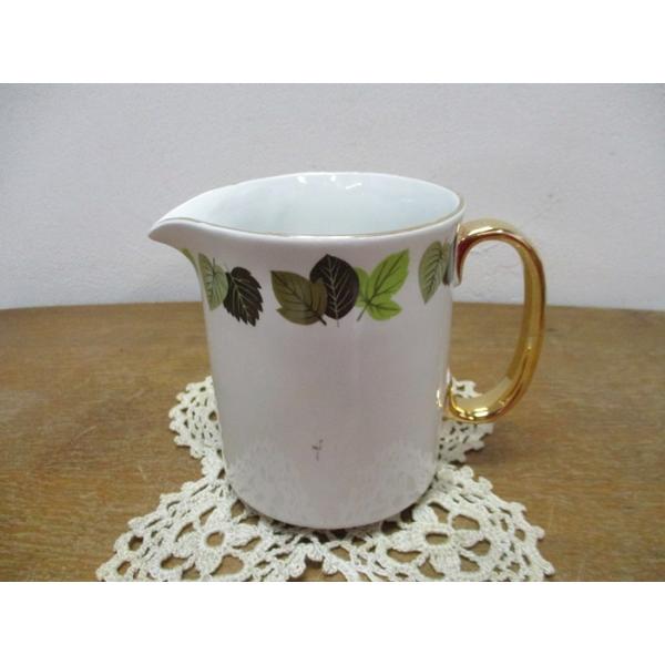 0777b リーフ柄 クリーマー ミルクジャグ フラワーベース 花瓶にも ギリス 英国 キッチン雑貨 tablewareイギリスより入荷致しましたキッチン雑貨　クリーマーです。クリーマー1点の出品となります。リーフ柄で落ち着いた色合いのお品...